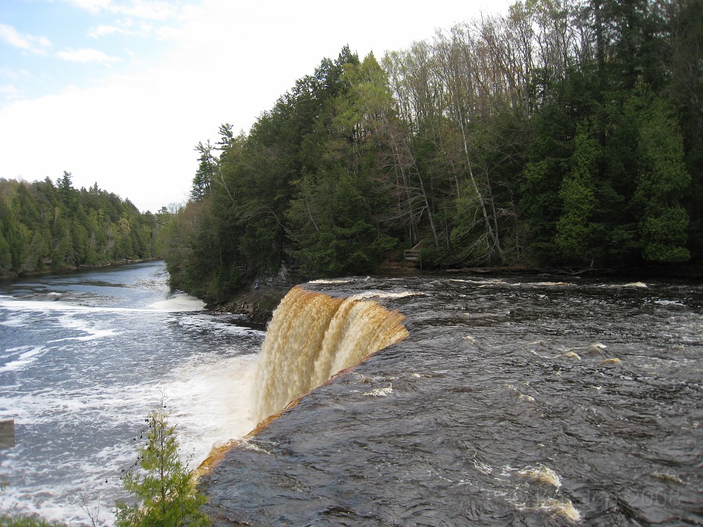 Mackinaw Island Area May 2008 1207.jpg - May 24 2008 a trip to Mackinac City for a 5 M race and a visit to Mackinac Island. A day to the UP, Paradise, Whitefish Point and Tahquamen Falls. This was followed by trips to Petoskey and Charlevoix.